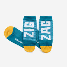Load image into Gallery viewer, Zig Zag Socks
